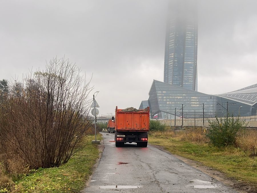 В Приморском районе продолжается строительство газопровода